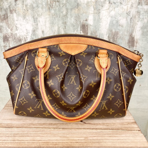 ♥️Louis Vuitton Tivoli PM Monogram LV Bag♥️ - Picture 2 of 13